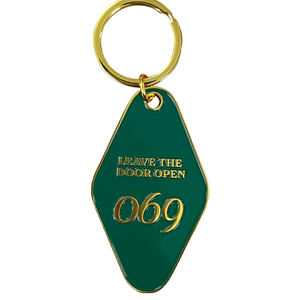 도매 사용자 정의 무료 디자인 룸 호텔 모텔 키 체인 프로모션 패션 금속 2D 3D 부드러운 에나멜 키 체인 키 체인 선물 사용을위한 태그 - Product Image 5