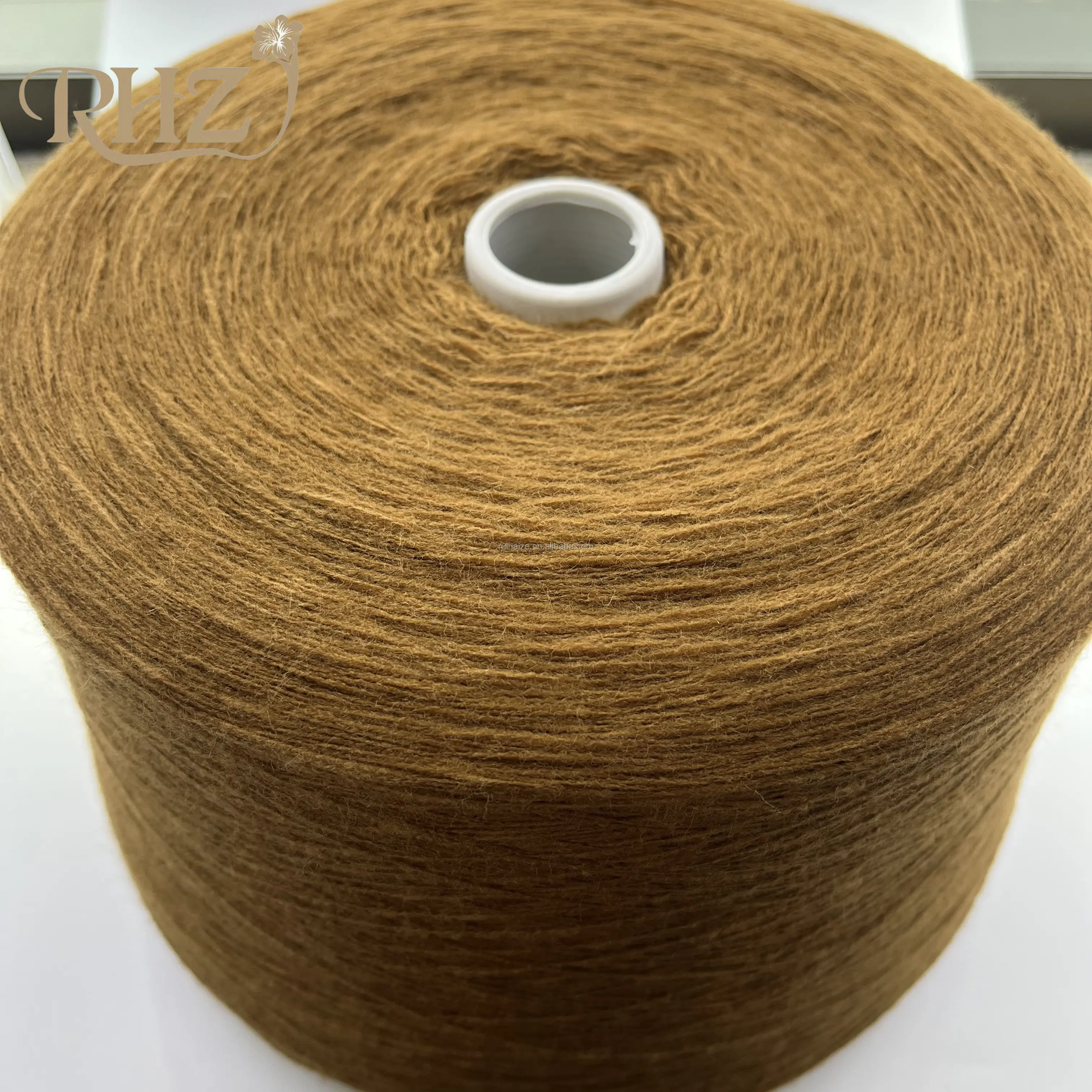 RHZ 30nm/2 100% acrylique fil volumineux élevé pour le tricotage
