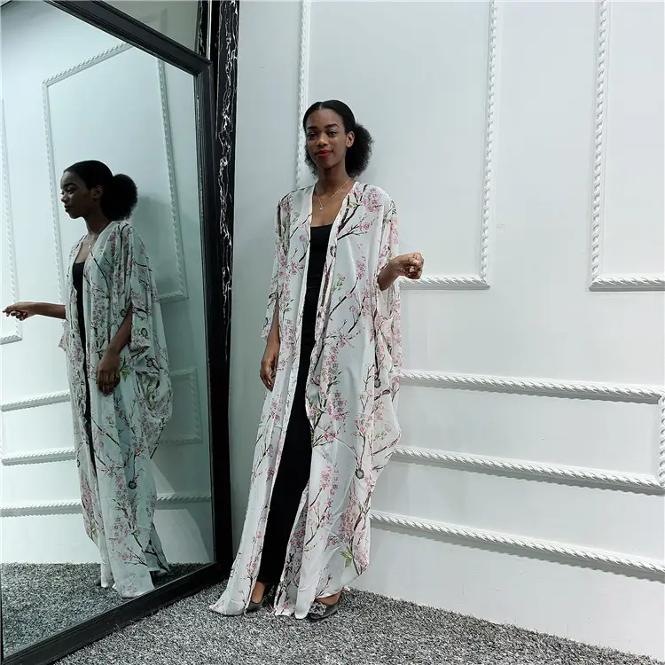 2021 Hochwertiger türkischer Großhandel Chiffon Dubai Kaftan Long Batwing Floral Cardigan Muslimisches Kleid Frauen Abaya Islamische Kleidung