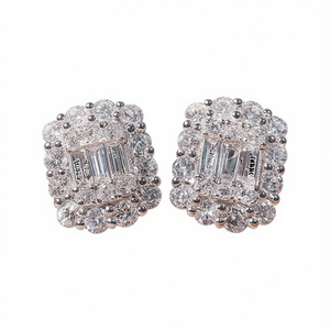 Orecchini in Oro Bianco E2021 con Diamanti Taglio Smeraldo, Gioielli di Lusso Naturali per Donna - Product Image 1