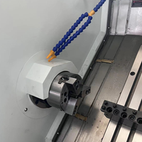 Torno CNC de bancada inclinada TCK/FCK50 con guías lineales de alta rigidez y torreta de 8 estaciones para piezas de automoción y ferretería.