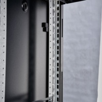 Armoire réseau murale SYNSTRO 12U 600x450x650mm 19 pouces avec façade en verre trempé noir, coffret de serveur IP20 pour bureau et audio