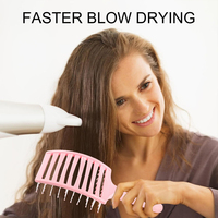 Brosse à cheveux creuse avec poignée en silicone Twisted Dry pour massage humide Fonction de démêlage pour voyage ou séchage par soufflage à la mode