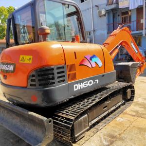Mini-excavatrice Doosan DH60 d'origine, VENTE CHAUDE, excellent état, cabine propre, moteur diesel, boîte de vitesses économique en carburant, engrenage facile - Product Image 6