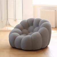 Fauteuil individuel en velours gris italien, design scandinave, minimaliste moderne, pour salon de villa, avec blocs de couleur et rembourrage en mousse