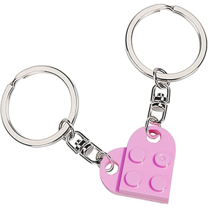 2 décorations en forme de cœur assorties, porte-clés en forme de cœur rouge, petit porte-clés en forme de cœur en briques pour couples, amoureux, parents - Product Image 1