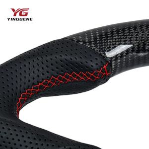 Volant en fibre de carbone pour Chevrolet CHEVROLET <span class=keywords><strong>Corvette</strong></span> C6 4 branches 2005 Cuir perforé Volant de course en forme de D - Product Image 3