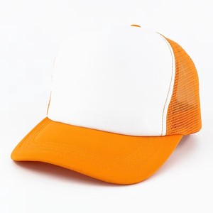 Gorra deportiva informal de verano con bordado liso con logotipo 3D personalizado, gorra de camionero de espuma para exteriores de malla, gorra de béisbol con ala curva para Unisex - Product Image 4
