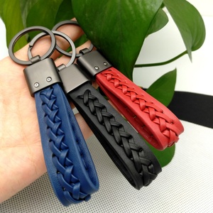 ตัวอย่างฟรี สายคล้องหนังแบบกำหนดเองสำหรับโปรโมชั่น ขายส่งพวงกุญแจหนังพร้อมโลโก้รถยนต์ - Product Image 4