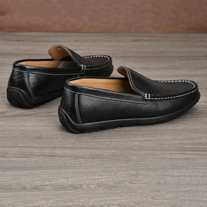 Mocassins en cuir véritable pour hommes, bout rond, à enfiler, semelle intermédiaire en EVA, motif uni, semelle en caoutchouc souple, chaussures de marche confortables toutes saisons - Product Image 1