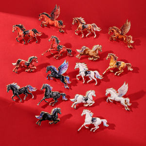 Spilla in Lega di Zinco Smaltata con Stampa UV 3D a Tema Cavallo, Decorazione per Zaino, Regalo Promozionale, Ordini all'Ingrosso - Product Image 2