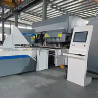 Machine de pliage de panneaux CNC hydraulique entièrement automatique avec engrenages et roulements pour le traitement de tôles d'aluminium