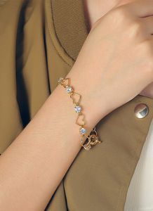 Bracelet unisexe en laiton plaqué or 18 carats avec chaîne en forme de cœur de style bohème, perles en zircon, pour anniversaire - Product Image 2