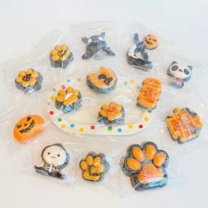 Juguete Antiestrés de Halloween Más Vendido, Hecho de Material TPR, Textura Lombruesca, Súper Suave, Disponible al por Mayor, Calabaza, Donut - Product Image 1