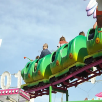 Manège à roulettes pour parc d'attractions, avec chaise VR 9D, roues, Crazy Mouse, tyrolienne, en plastique, pour jardin, à vendre
