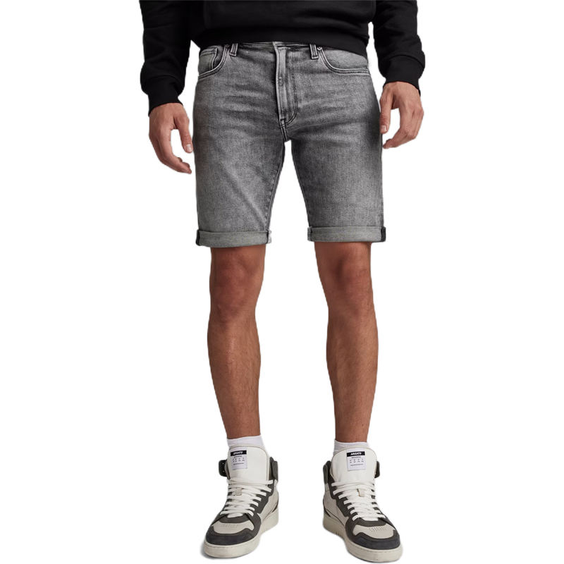 สีเทาซีดจาง