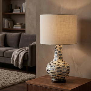 Aqdus Saleem, Linterna Cuadrada de Lujo Hecha a Mano con Madera de Teca e Incrustaciones de Madreperla, Decoración para el Hogar, Venta al por Mayor en Moradabad - Product Image 2