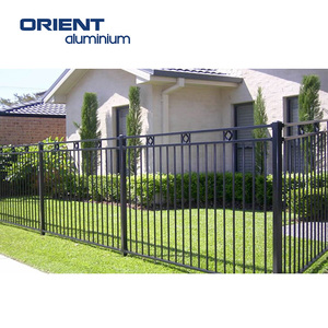 Clôture en <span class=keywords><strong>composite</strong></span> d'aluminium durable et antirouille de qualité supérieure Clôture de sécurité pour <span class=keywords><strong>piscine</strong></span> Clôture extérieure Service de modélisation 3D inclus - Product Image 4