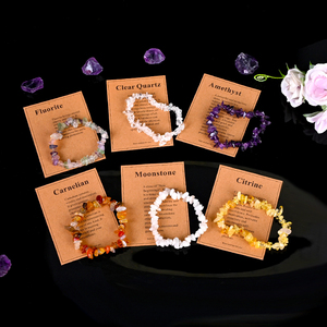 กำไลข้อมือคริสตัลธรรมชาติแบบยืดได้ พร้อมการ์ด สำหรับผู้หญิง ขายส่ง - Product Image 1