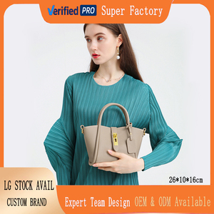 Bolsos Cruzados de Cuero Genuino Personalizados 2026 para B2B - Únicos y Prácticos para Empresas Europeas y de Oriente Medio - Product Image 2