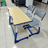 Plusieurs options de couleur en forme de C Ensemble de bureau et de chaises d'école pour enfants pour la salle de classe de base ou le mobilier scolaire