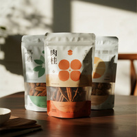 Sachet debout refermable imprimé personnalisé Cannelle Sacs d'emballage d'épices d'herbes en poudre d'assaisonnement alimentaire avec fenêtre transparente