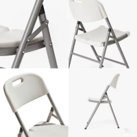 Chaises pliantes modernes en métal robustes et personnalisables à prix abordable pour écoles, parcs, villas, événements de mariage - Portables et empilables pour l'extérieur