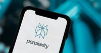 Code d'activation de l'abonnement Perplexity Pro pour la recherche IA avec les modèles Claude 3.7/4o/4.5 sur téléphone mobile