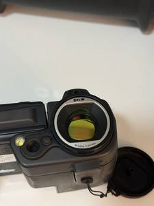 Caméra thermique FLIR T440 avec accessoires et étui (testée) - Product Image 6