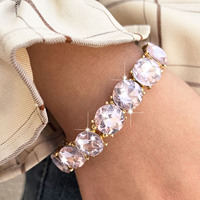Bracelet Perlé Tendance Multicolore en Strass et Cristal, Manchette Élastique Plaqué Or pour Femme, Idéal Soirée