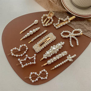 Vente en gros d'épingles à cheveux lettre BB en diamant avec perles pinces à cheveux de mariée pour femmes et filles - Product Image 3