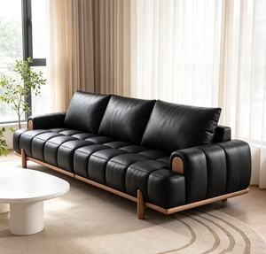 Sofá Modular de 3 Plazas en Cuero Negro Premium con Diseño Acolchado y Base de Madera de Nogal para Sala de Estar - Product Image 3