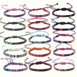 30 pulseras bohemias para mujeres y niñas - Product Image 1