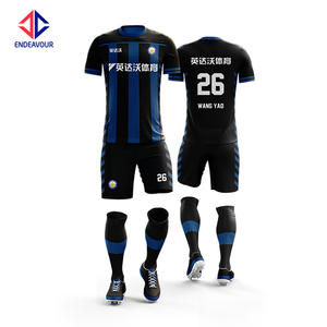 Commercio all'ingrosso personalizzato sublimazione della tintura in bianco e nero a strisce <span class=keywords><strong>da</strong></span> <span class=keywords><strong>calcio</strong></span> usura maglia per la vendita - Product Image 2