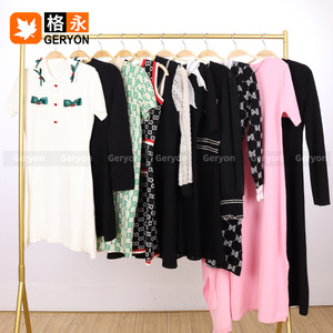 Geryon Abito Cardigan Lavorato a Maglia Vintage Misto Usato Premium Invernale Pulito 90-98% Nuovo Stock Cina Guatemala <span class=keywords><strong>Abbigliamento</strong></span> Donna - Product Image 3