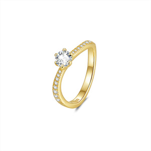 Anillo de Plata de Ley S925 con Moissanita y Seis Garras Laterales Clásico 2026, Regalo de Aniversario o Propuesta, Anillo Delgado y Versátil - Product Image 1