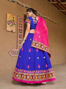 Nouvelle Collection Pur Coton Navratri Spécial Traditionnel Lehenga Choli avec Dupata Disponible au Prix de Gros - Product Image 6