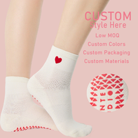 Chaussettes de yoga en coton biologique personnalisées avec logo, antidérapantes, absorbant la transpiration, pour Pilates, pour jeunes et adultes, vente en gros