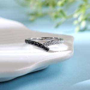 Bague de fiançailles et de mariage vintage personnalisée en or blanc massif 18 carats avec perle d'eau douce, plaquée rhodium, sertie à griffes, design de luxe pour - Product Image 5