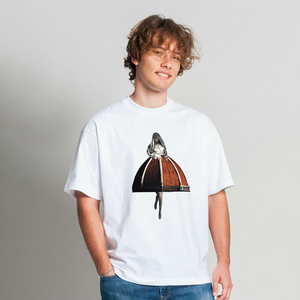 Camiseta de Hombre con Estampado Digital de Collage Sarcastico, Estilo Urbano Ecológico, 'Miss Brunelleschi', 100% Algodón Tejido - Product Image 2