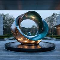 Sculpture d'art abstraite en métal moderne de luxe personnalisée, sculpture en acier inoxydable pour l'extérieur