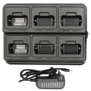 Baofeng <span class=keywords><strong>BF</strong></span>-<span class=keywords><strong>888</strong></span> Negro, Paquete de 6 Walkie Talkies de 16 Canales con Cargador Conectado, Auriculares, Radio Bidireccional UHF de 3W, Juego Completo de Radios Portátiles - Product Image 2