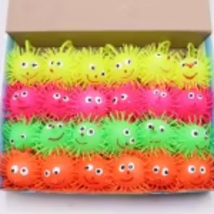 Balle en peluche lumineuse, jouet de compression et de décompression, jouet créatif pour enfants avec gros yeux et cheveux élastiques, styles d'yeux aléatoires - Product Image 4