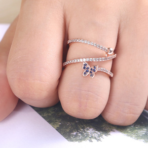 Anello a forma di farfalla blu per donna, gioiello creativo e alla moda. - Product Image 3