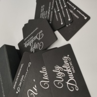 Stampa Personalizzata di Biglietti da Visita |   Biglietti da Visita in Carta Speciale Kraft, Texturizzata, Opaca, Nera con Debossing, Lamina e Stampa a Colori
