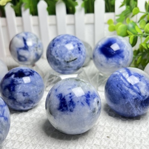 Natürliche Afghanische Kristallkugel Blau-Weißes Porzellanmuster 4-6cm UV-Fluoreszenz Heilende Energie Wohndekor Sammlerstück Geschenk - Product Image 6