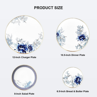 Service d'assiettes de luxe en porcelaine fine bleue et blanche avec bord doré, plusieurs tailles disponibles, assiettes de présentation, assiettes à salade et assiettes à pain pour mariages, hôtels et banquets