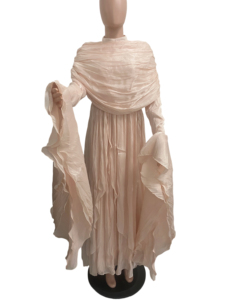 เดรสยาวทรงดินสอผ้าทอธรรมชาติสีพื้นสำหรับผู้หญิง คอแบบผูก สายเดี่ยว แต่งระบายแขนสไตล์วินเทจ และกระโปรงทรงระบายเป็นชั้นๆ - Product Image 5