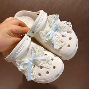 Chaussures à nœud en dentelle de style nouveau avec boucle haut de gamme et détails en dentelle, dotées de fentes, de Dongamun, Corée du Sud. - Product Image 1