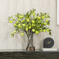 Bouquet de branches de prunier artificielles OEM, arrangement de fleurs en soie avec vase en verre pour la décoration de table d'anniversaire
